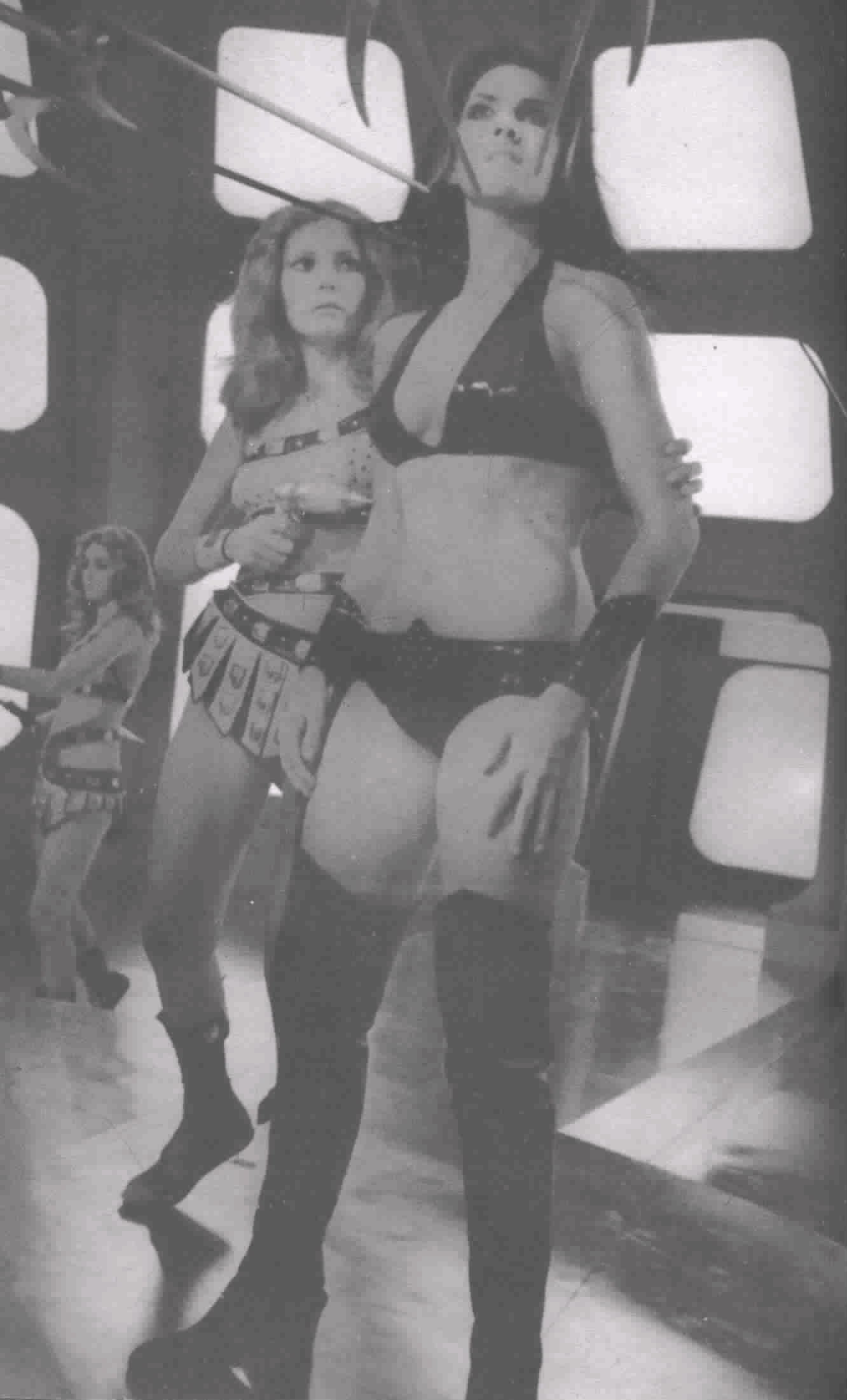 Star Maiden in peril